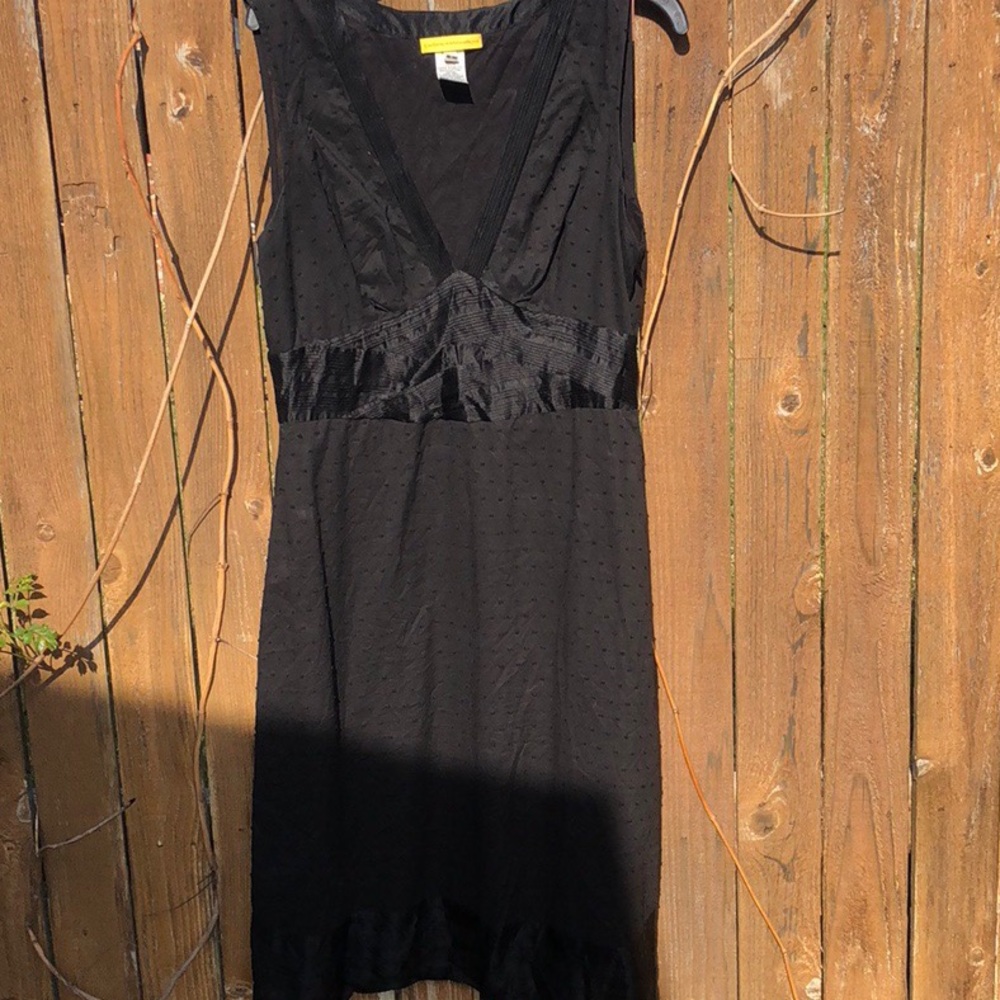 Gorgeous CM dress. Size 8. Excellent condition